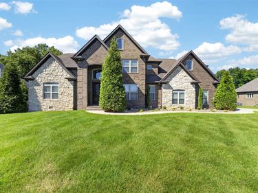 835 Mt Rainier Drive, Bowling Green, KY 42104