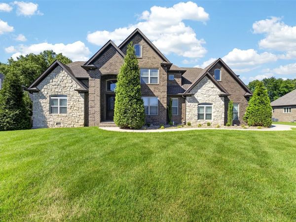 835 Mt Rainier Drive, Bowling Green, KY 42104