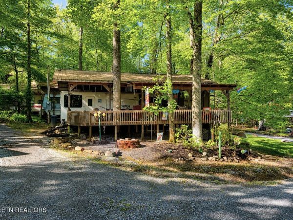605 Lily Way, Cosby, TN 37722