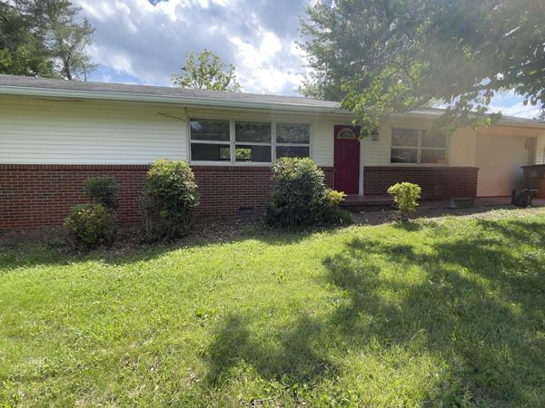 4324 Crestfield Rd, Knoxville, TN 37921