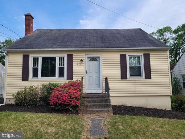 8111 CHAMBERS HILL ROAD , HARRISBURG, PA 17111