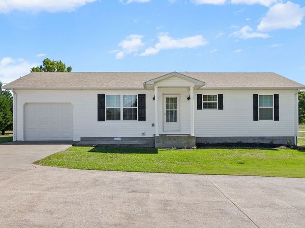 85 El Camino Real Dr, Cadiz, KY 42211