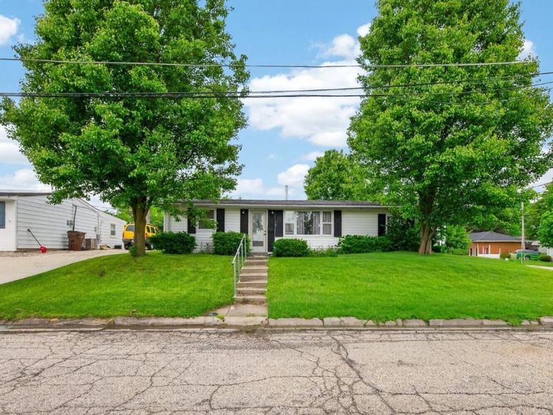 70 Suncrest Drive, Lebanon, OH 45036 Photo 1