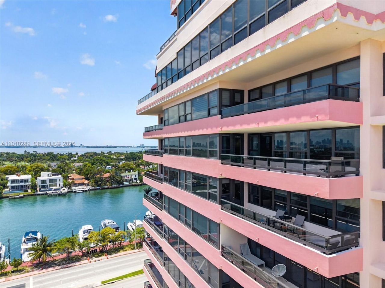 5225 Collins Ave , Unit 1519, Miami Beach, FL 33140 Photo