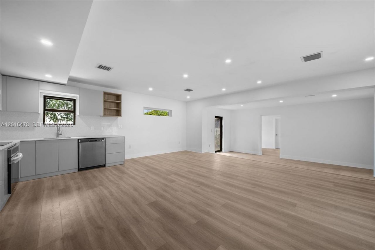 4746 NW 10th Ave , Miami, FL 33127 Photo