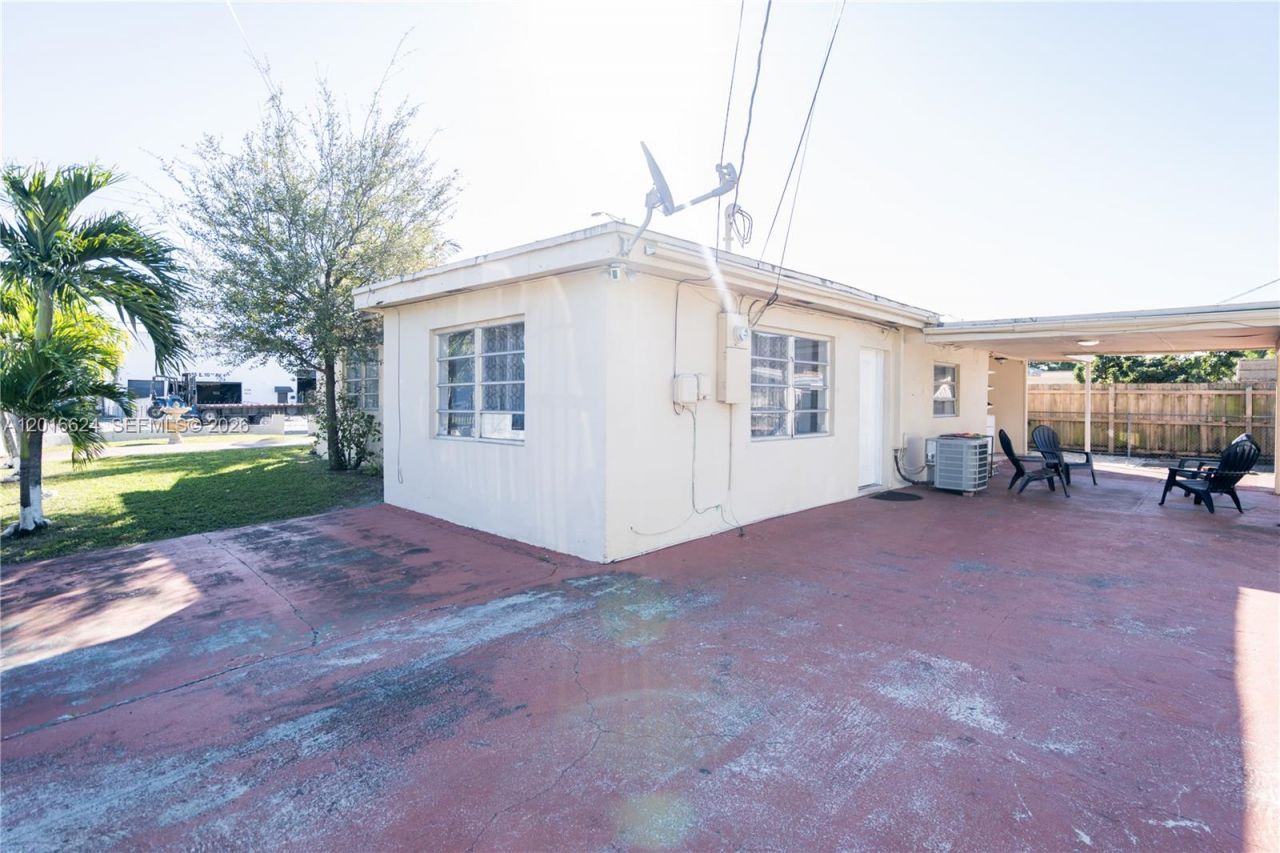 690 E 10th Ave , Unit Front, Hialeah, FL 33010 Photo