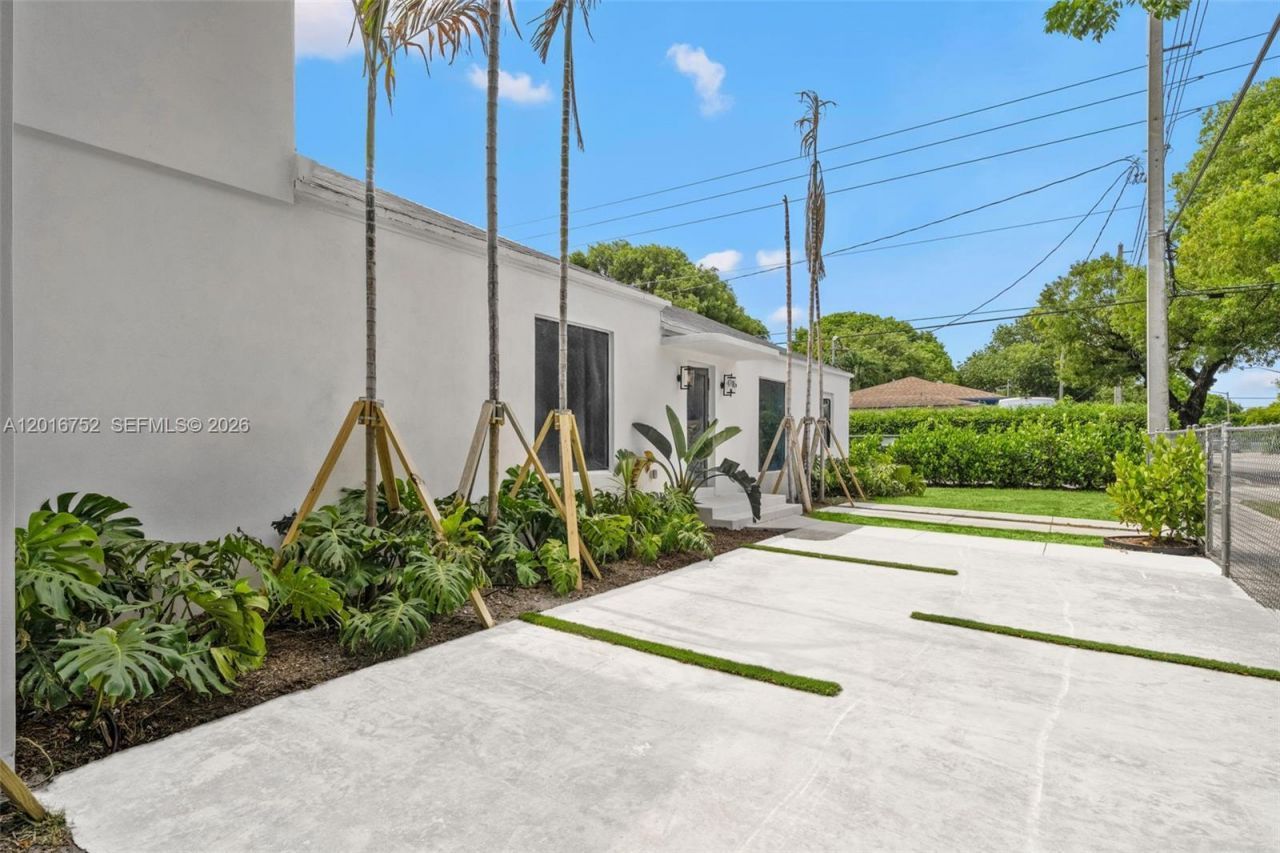 4746 NW 10th Ave , Miami, FL 33127 Photo