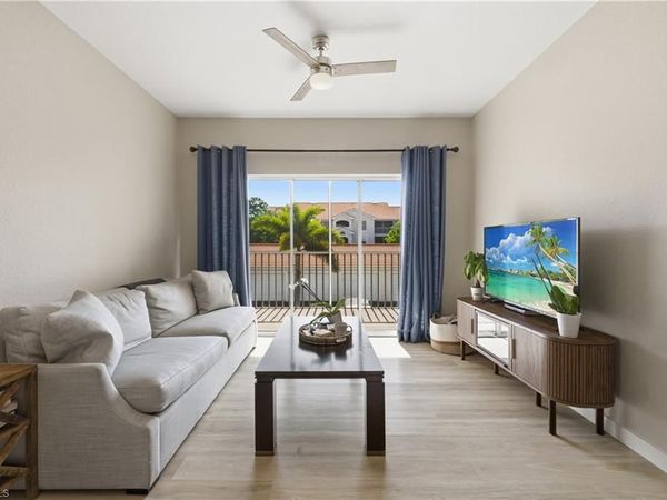4625 Saint Croix LN, Unit 1126, NAPLES, FL 34109
