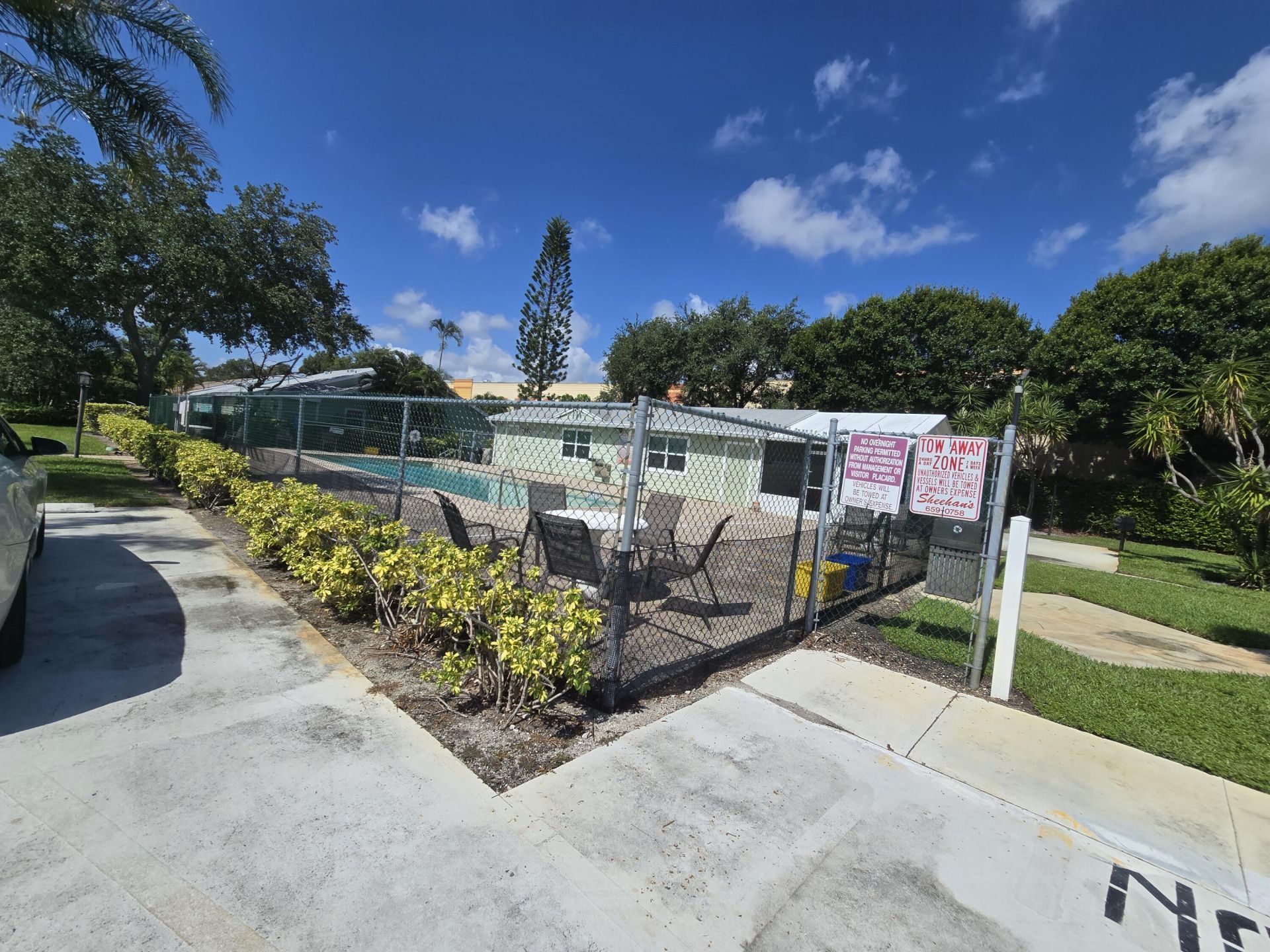 1530 Royal Forest Court, West Palm Beach, FL 33406 Photo
