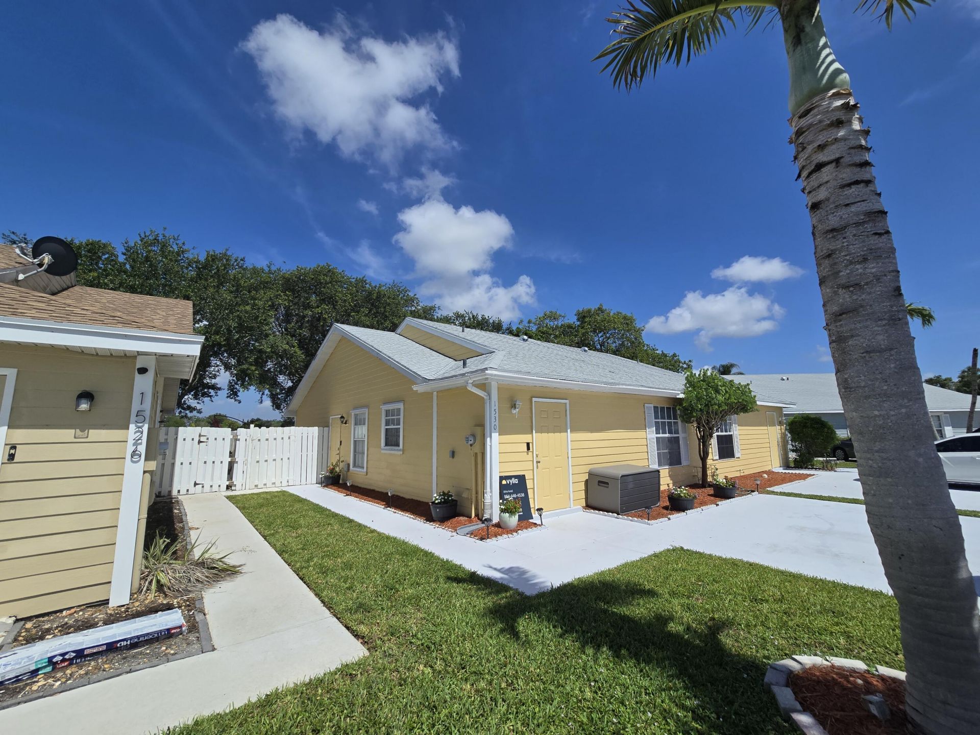 1530 Royal Forest Court, West Palm Beach, FL 33406 Photo