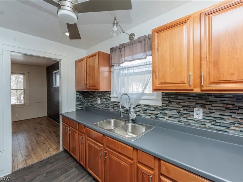 261 Madison Avenue , Akron, OH 44320 Photo 13