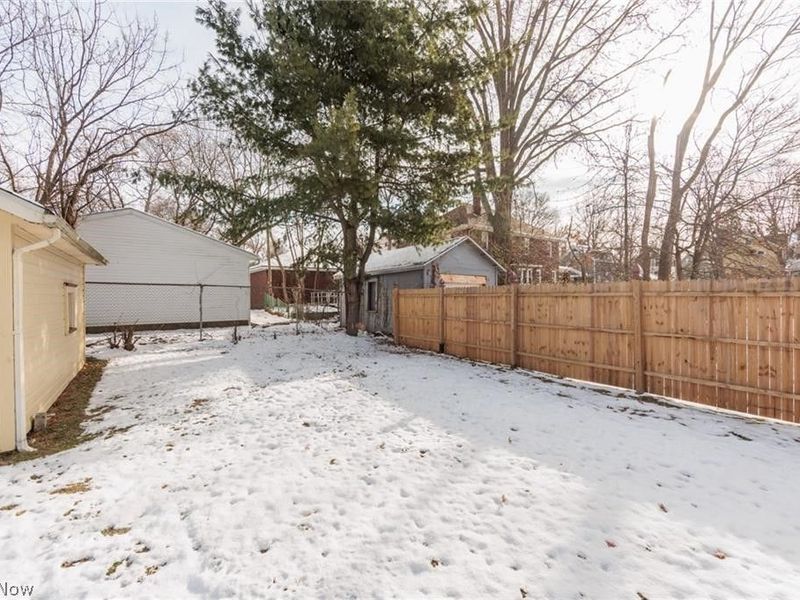 261 Madison Avenue , Akron, OH 44320 Photo 30