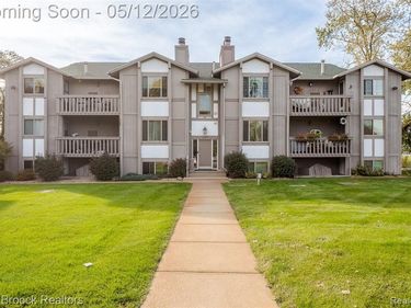 8385 Pontiac Lake Road, White Lake Twp, MI 48386