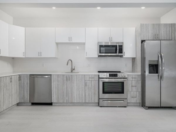 1540 N Shore Road, Unit 302, Revere, MA 02151