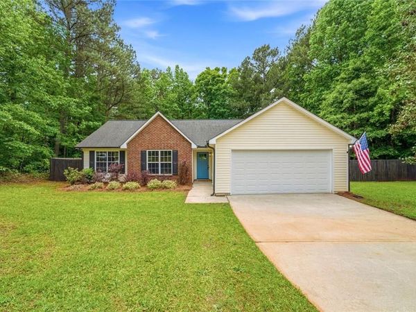 250 Saddlebrook Drive , Senoia, GA 30276