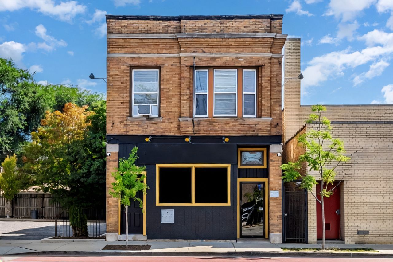 3243 N Western Avenue, Chicago, IL 60618 Main Photo