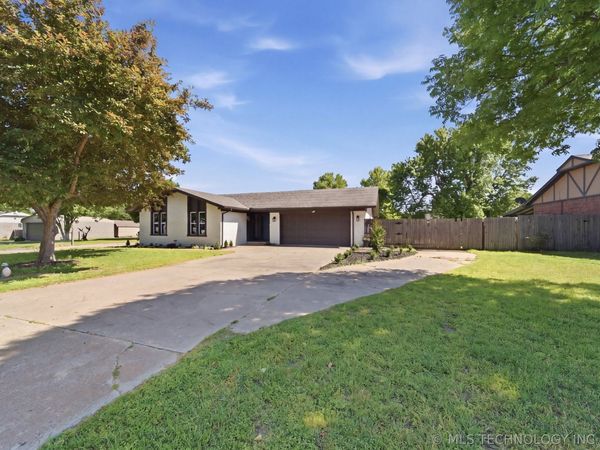 21908 W 11th Street , Sand Springs, OK 74063