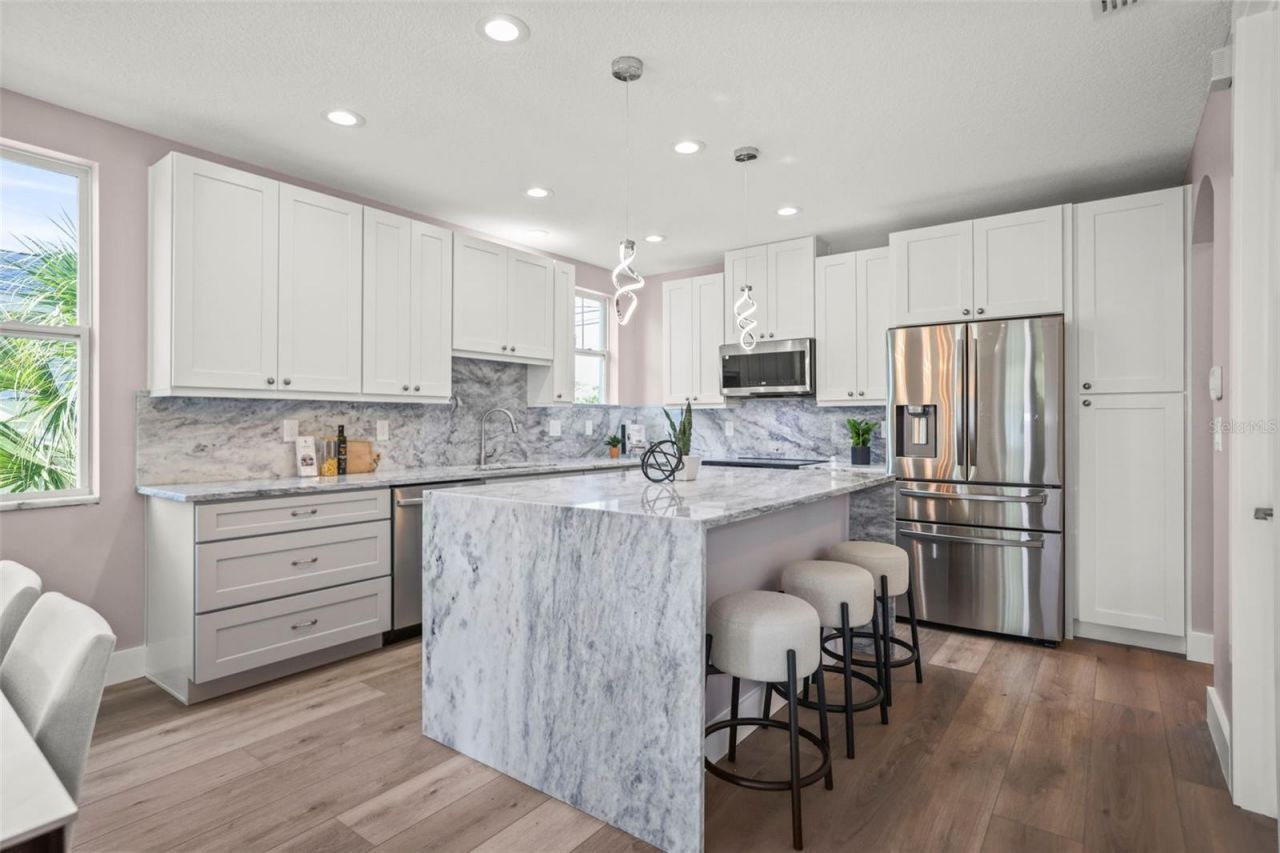 3259 Emerson Avenue S, Saint Petersburg, FL 33712 Photo