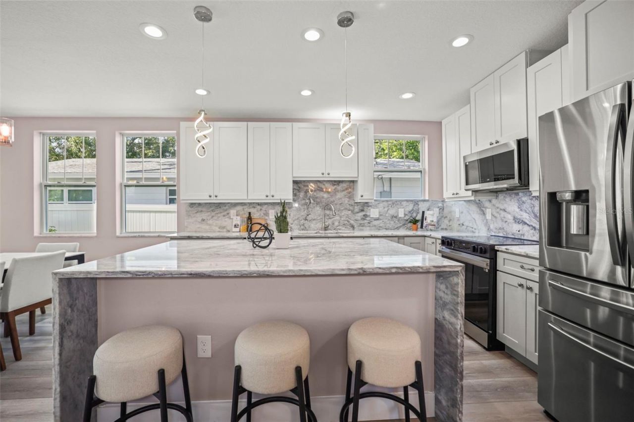 3259 Emerson Avenue S, Saint Petersburg, FL 33712 Photo