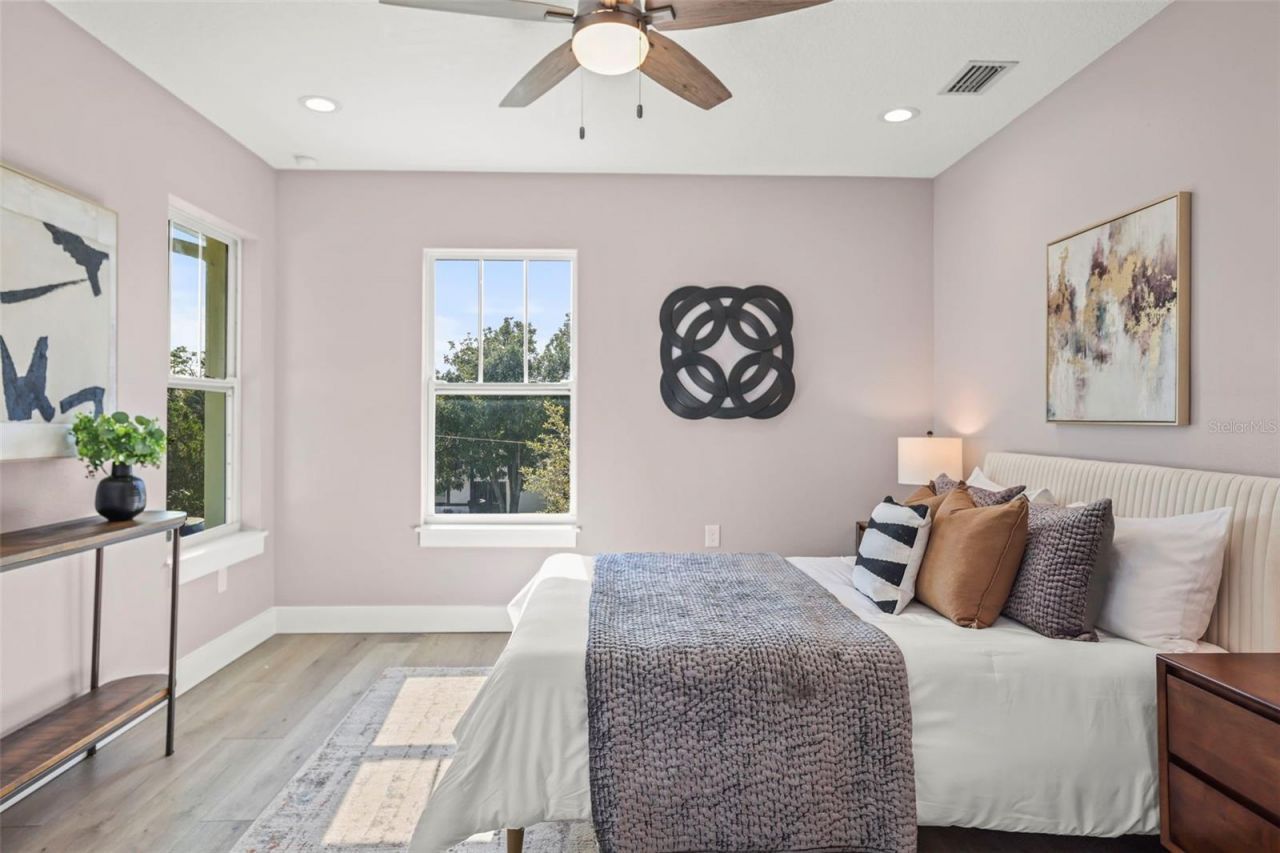 3259 Emerson Avenue S, Saint Petersburg, FL 33712 Photo