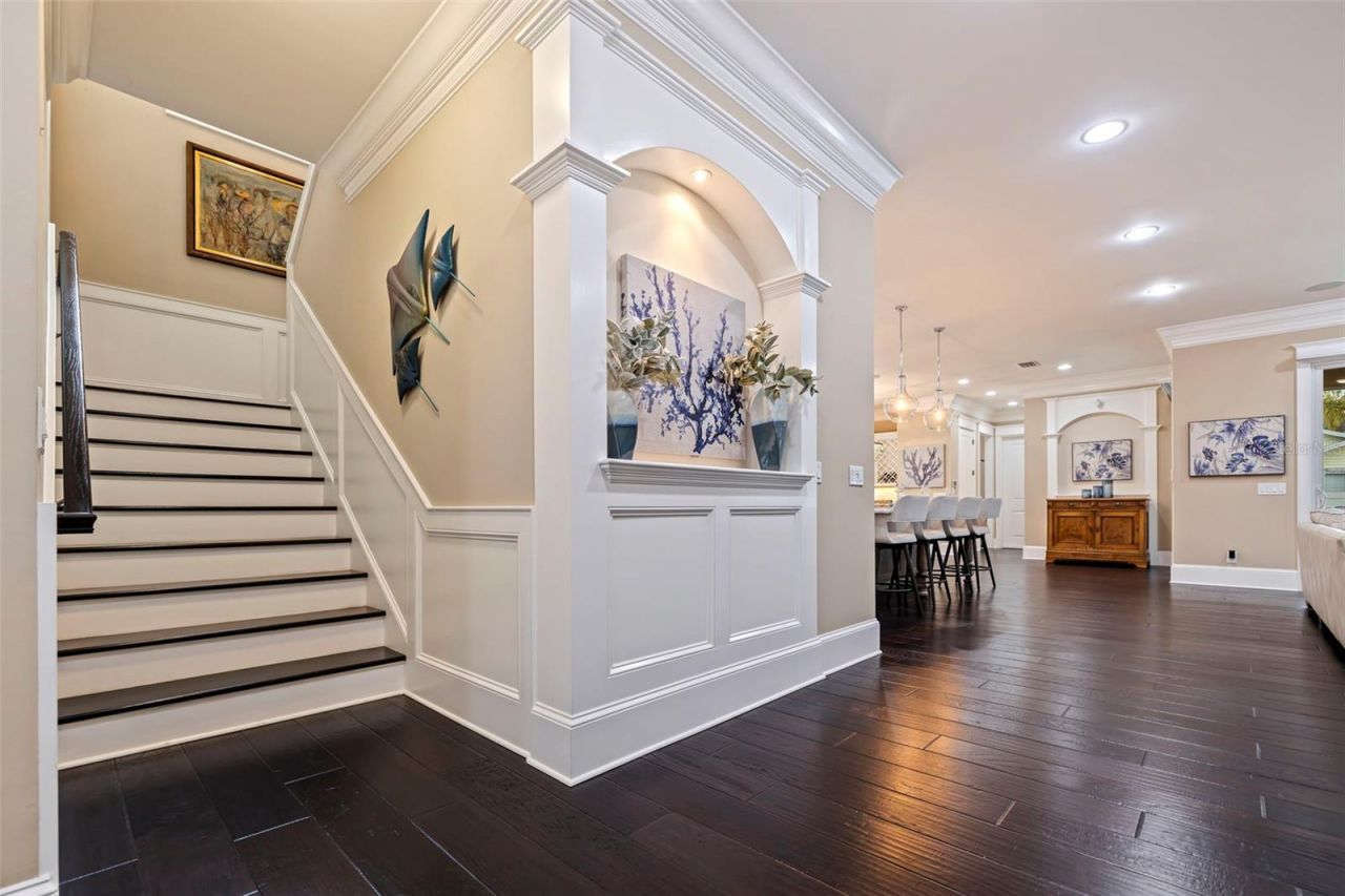 310 8th Avenue N, Saint Petersburg, FL 33701 Photo