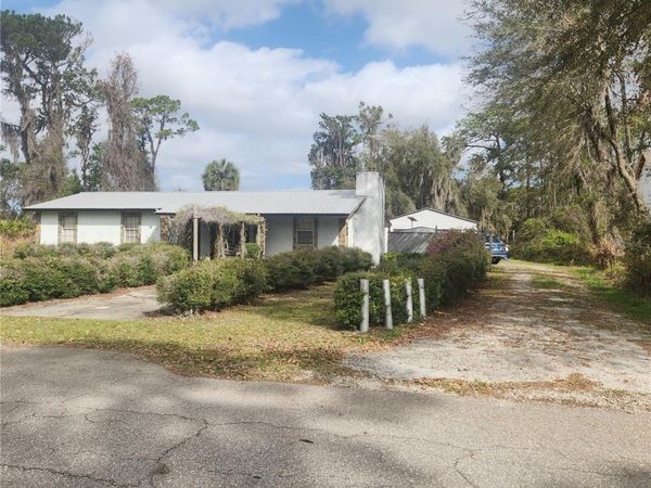 102 EBERHARD AVENUE , PALATKA, FL 32177