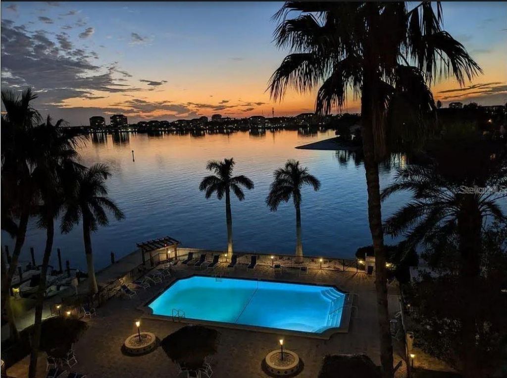 5130 Brittany Drive S, Unit 604, Saint Petersburg, FL 33715 Photo