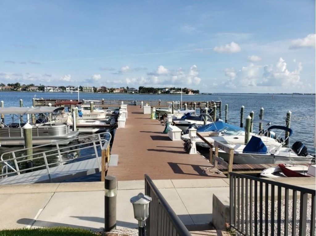 5130 Brittany Drive S, Unit 604, Saint Petersburg, FL 33715 Photo
