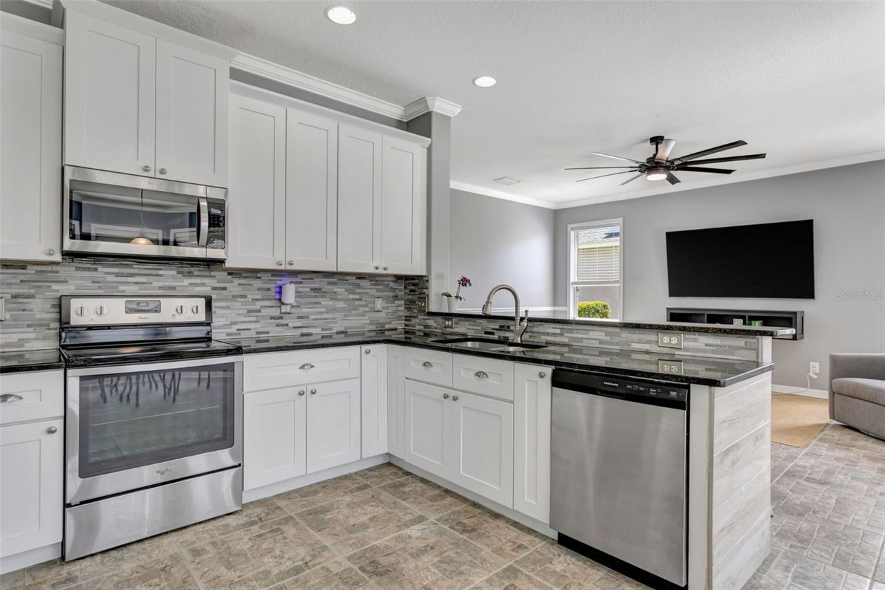 3010 42nd Avenue E, Bradenton, FL 34208 Photo