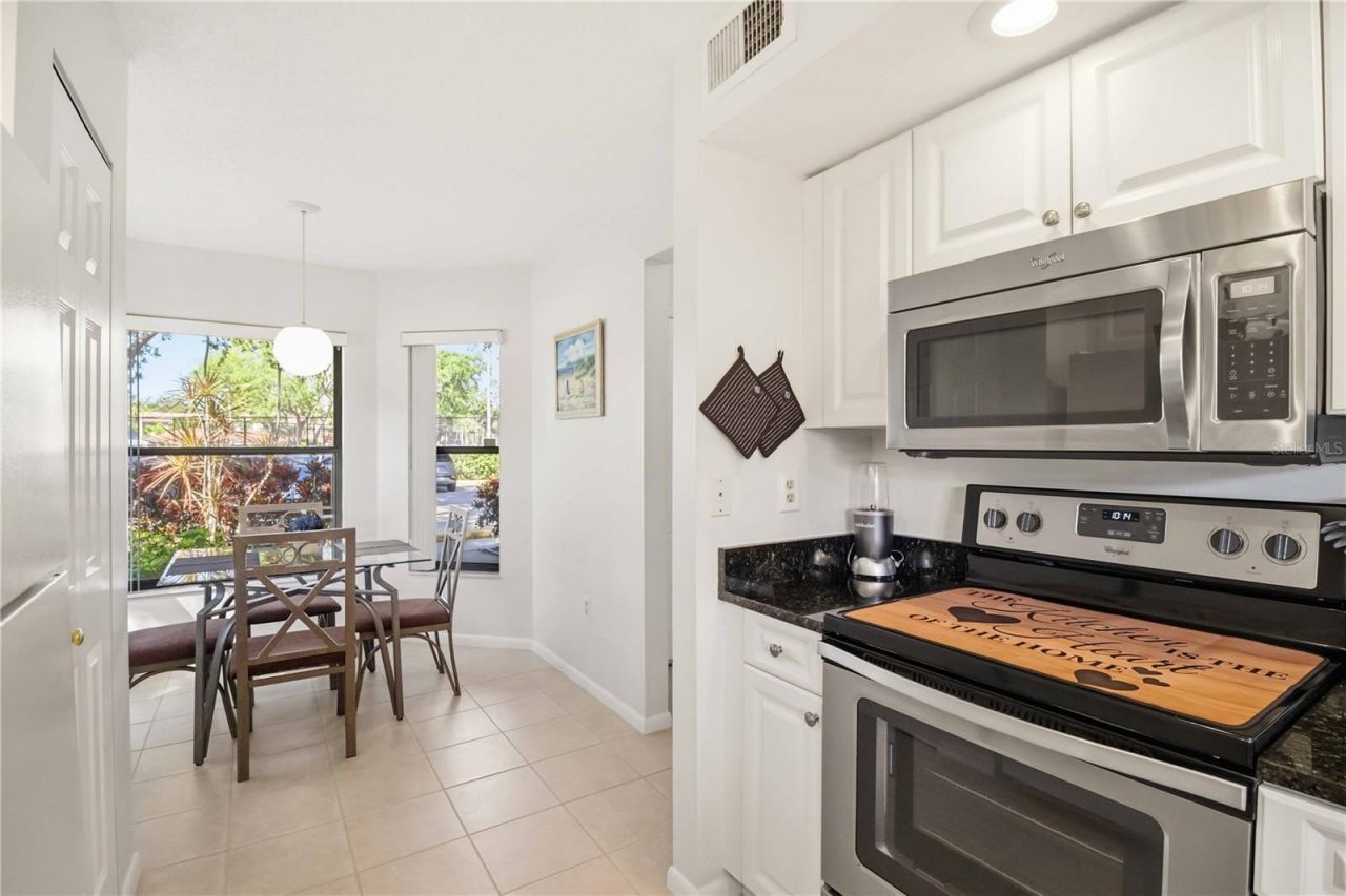 4420 W 46th Avenue W, Unit 104, Bradenton, FL 34210 Photo