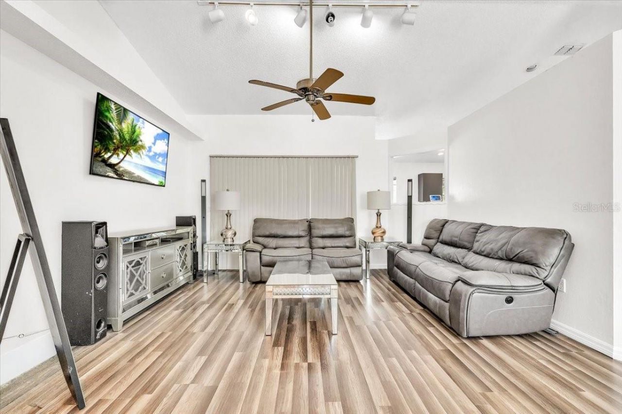 5001 22nd Court E, Bradenton, FL 34203 Photo