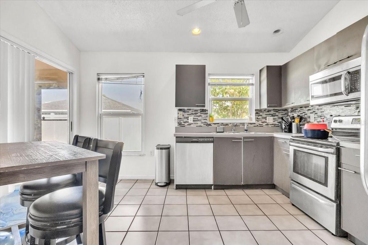 5001 22nd Court E, Bradenton, FL 34203 Photo