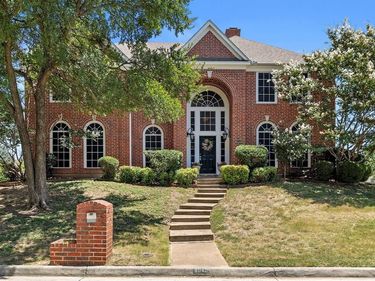 8049 Sunscape Lane, Fort Worth, TX 76123