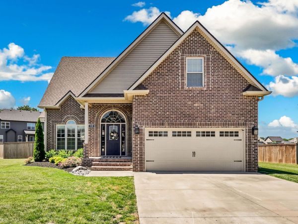 110 Chisum Ct, Clarksville, TN 37043