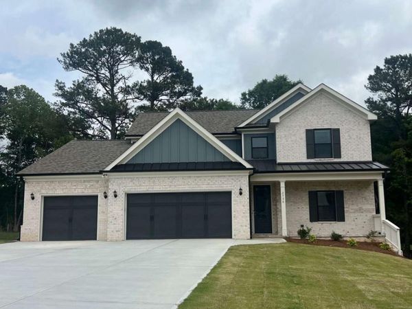 2736 Thomas View Court, Loganville, GA 30052