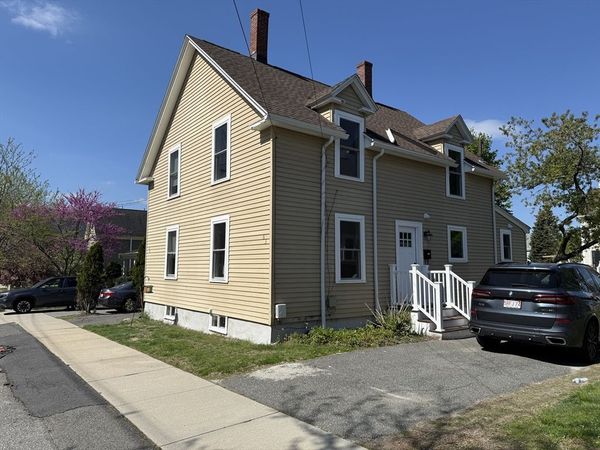63 Holland St, Unit 63, Winchester, MA 01890