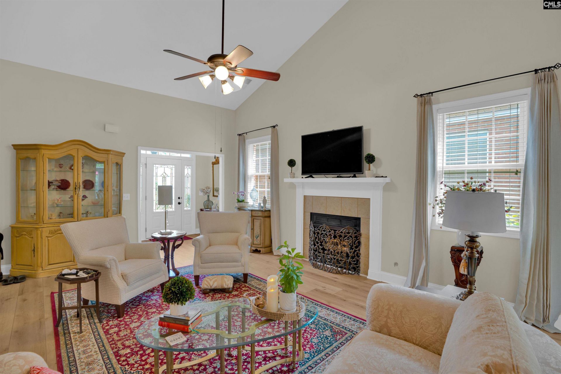 219 Alisia Way  Photo 6