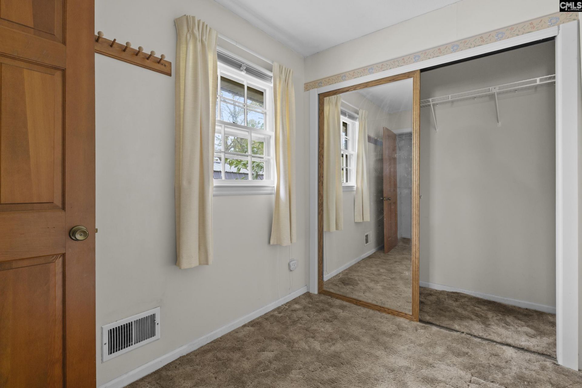 206 Shillingford Road  Photo 16