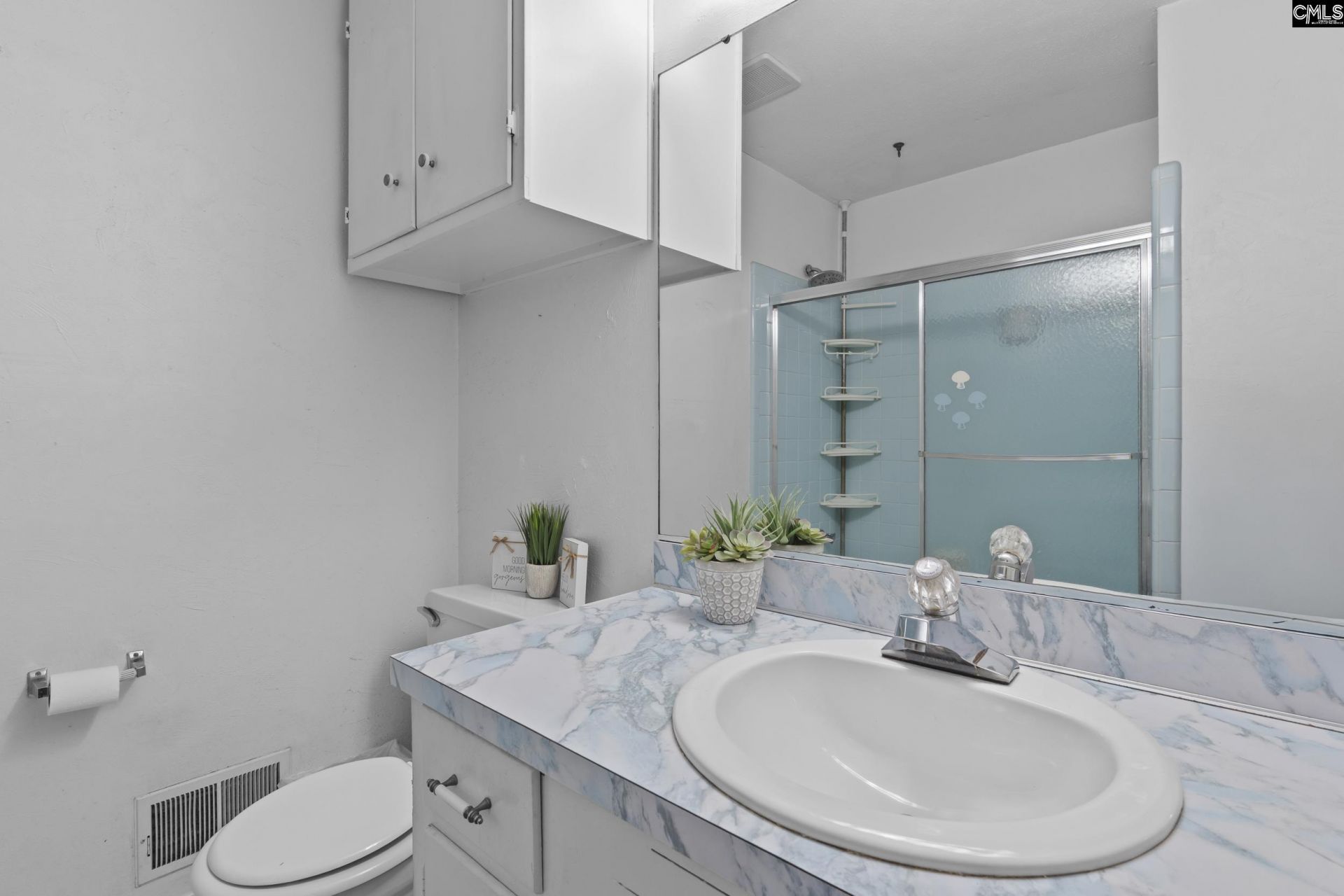 206 Shillingford Road  Photo 24