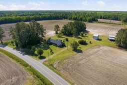 9475 Lake Swamp Rd.  photo 4