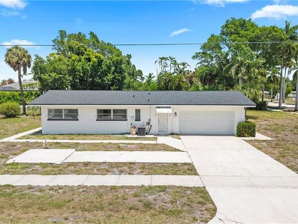 10300 McGregor BLVD , FORT MYERS, FL 33919