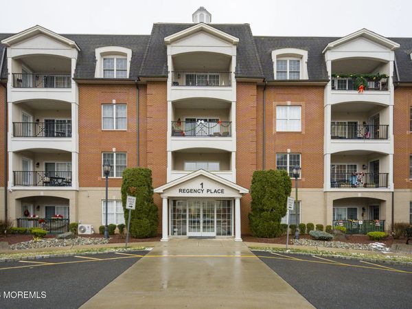319 Regency Place, Unit 319, Woodbridge, NJ 07095