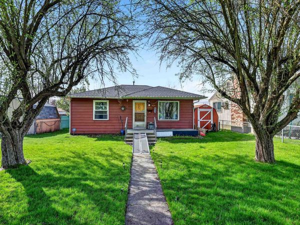 824 E Joseph Ave, Spokane, WA 99208