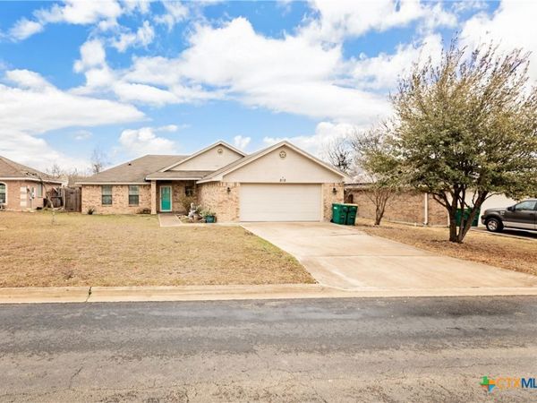 212 Oak Ridge Drive , Nolanville, TX 76559