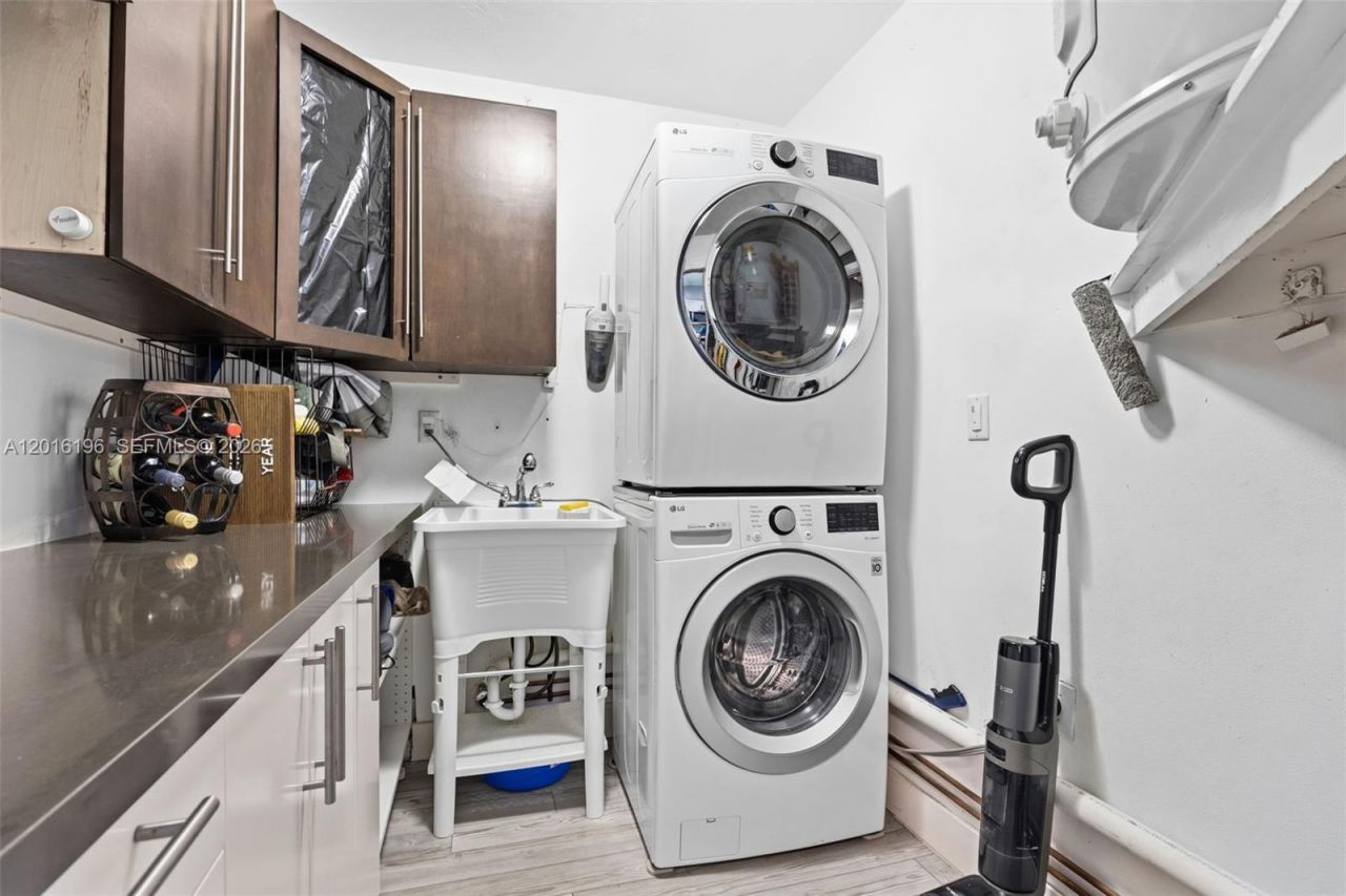 8451 NW 16th St, Pembroke Pines, FL 33024 Photo