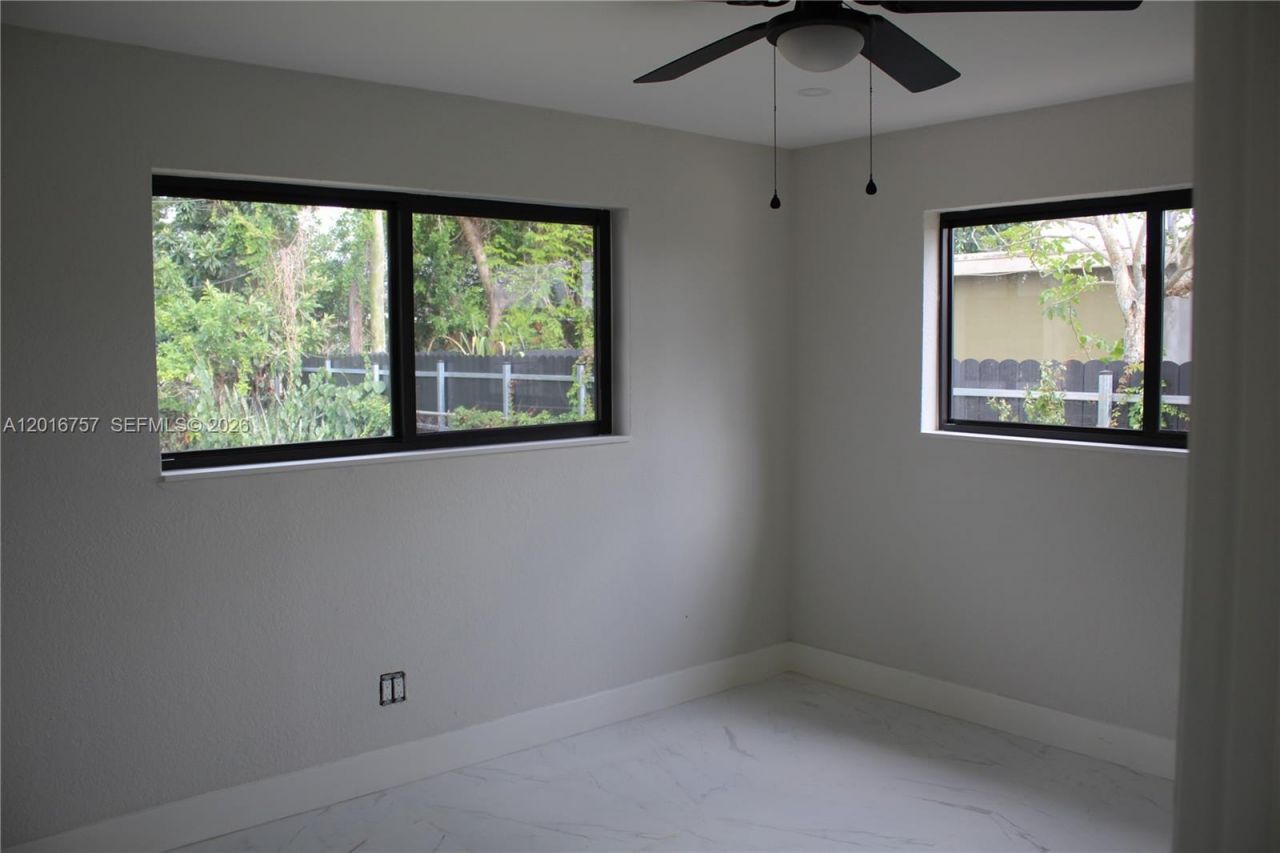 18815 NW 42nd Pl , Miami Gardens, FL 33055 Photo
