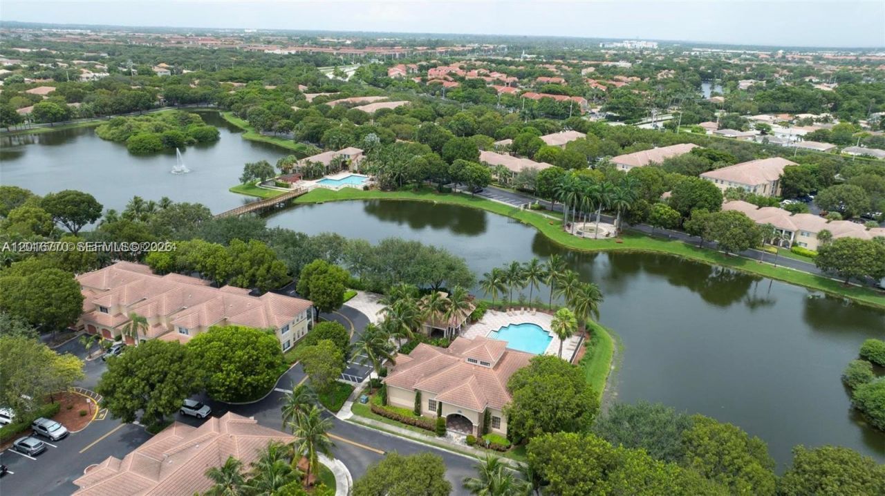 2482 Centergate Dr , Unit 104, Miramar, FL 33025 Photo