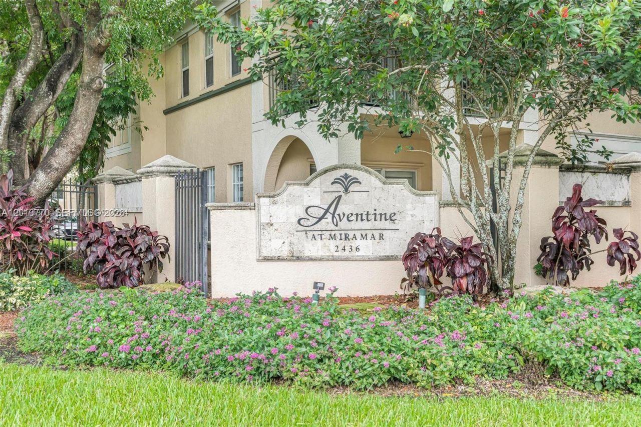 2482 Centergate Dr , Unit 104, Miramar, FL 33025 Photo