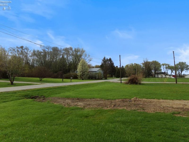 532 Donovan Road, Curtice, OH 43412 Photo 2