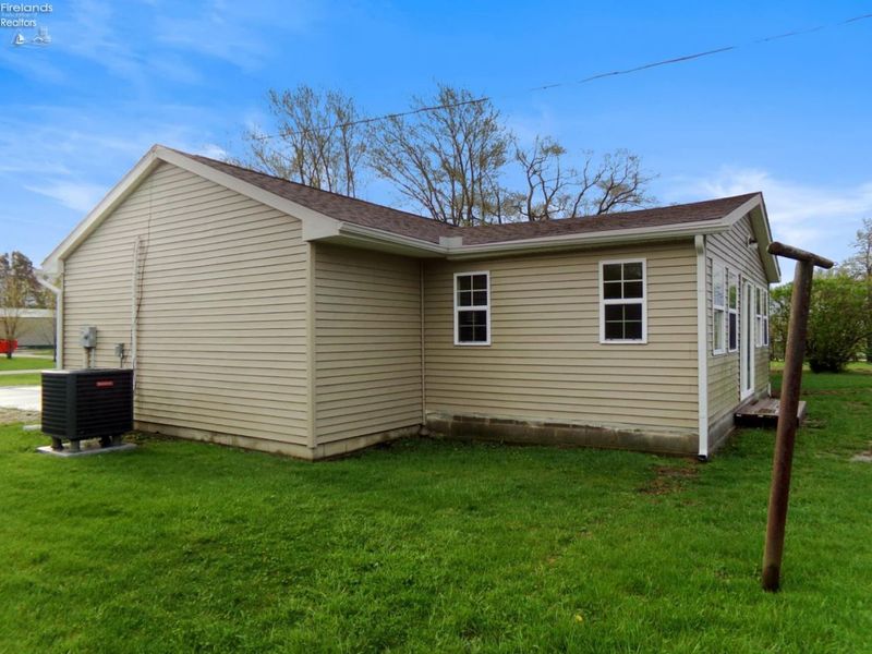532 Donovan Road, Curtice, OH 43412 Photo 3